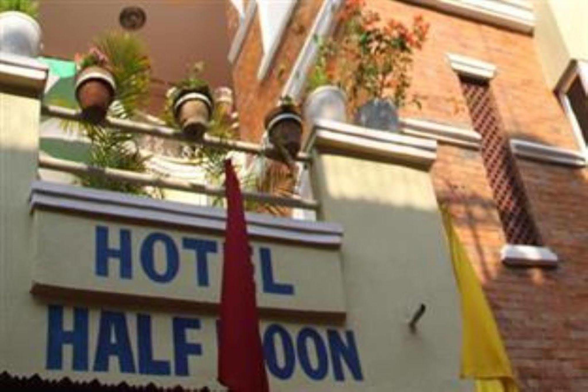 Hotel Half Moon Pokhara Exterior foto